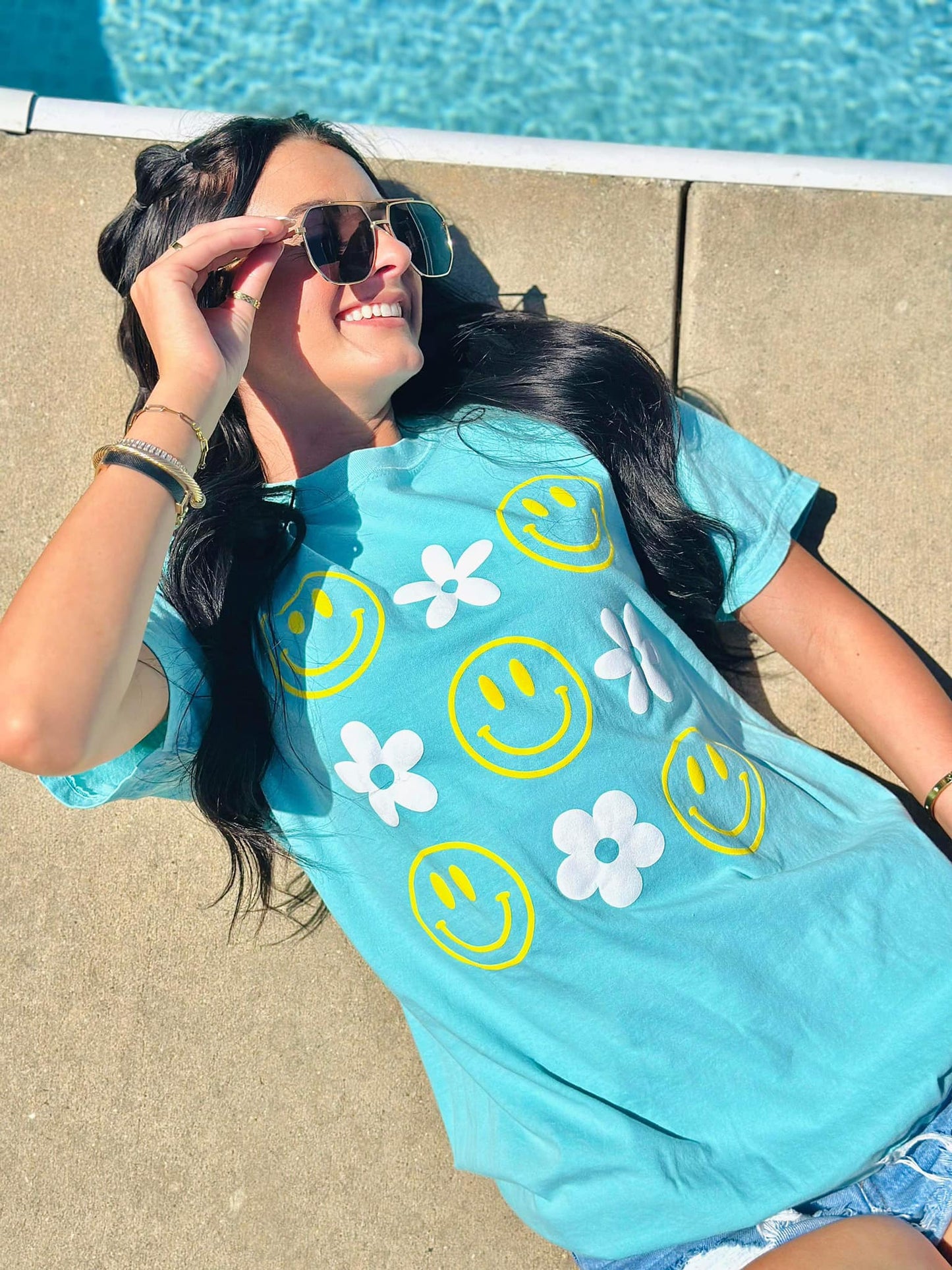 Smiles And Flowers Check Puff Vinyl Design
